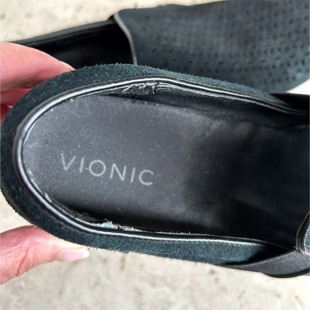 Vionic Shoes Women's 9.5 Black Leather Sneakers Perforated Flats Loafers - Picture 6 of 7
